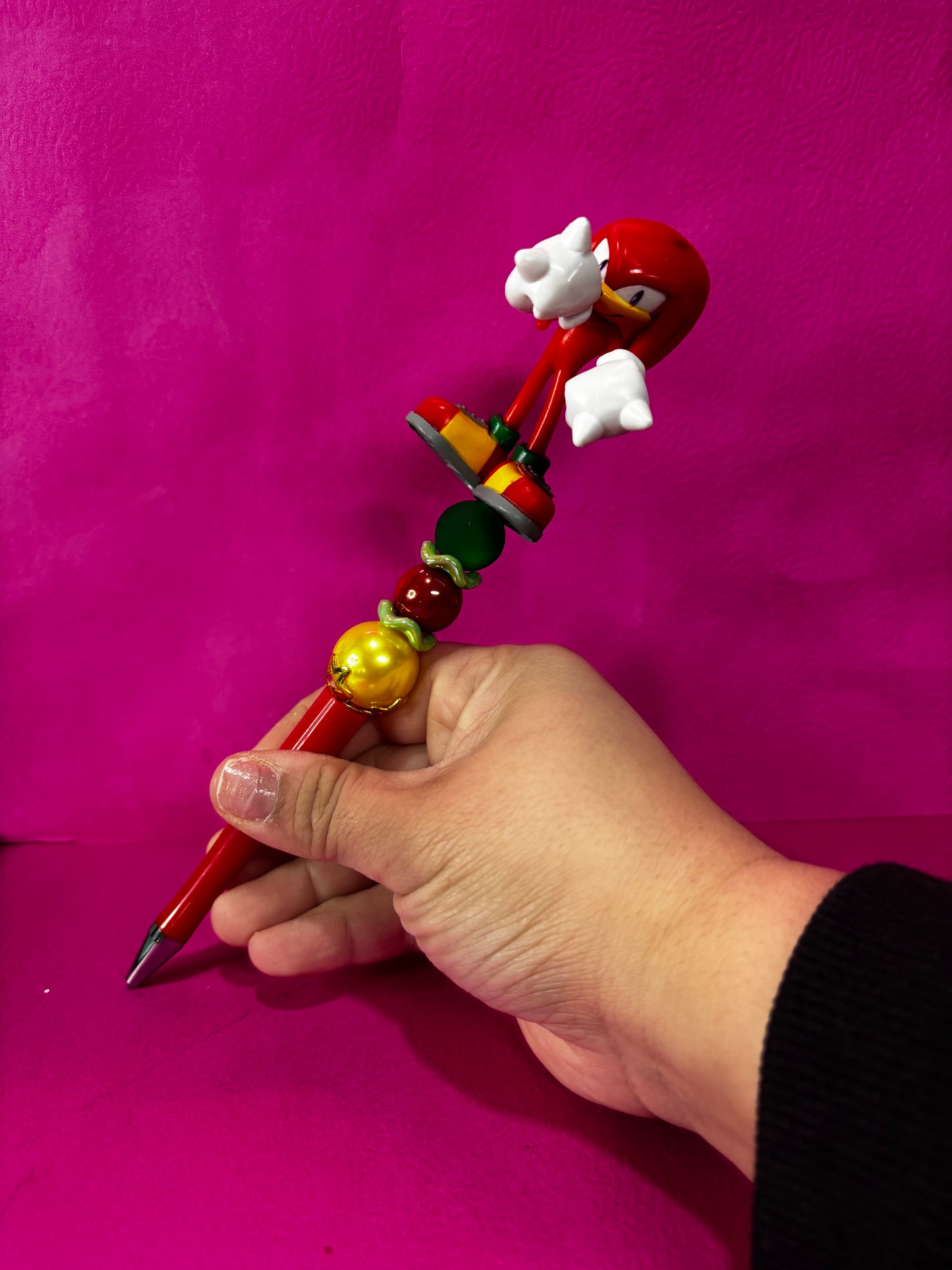 Knuckles Pen